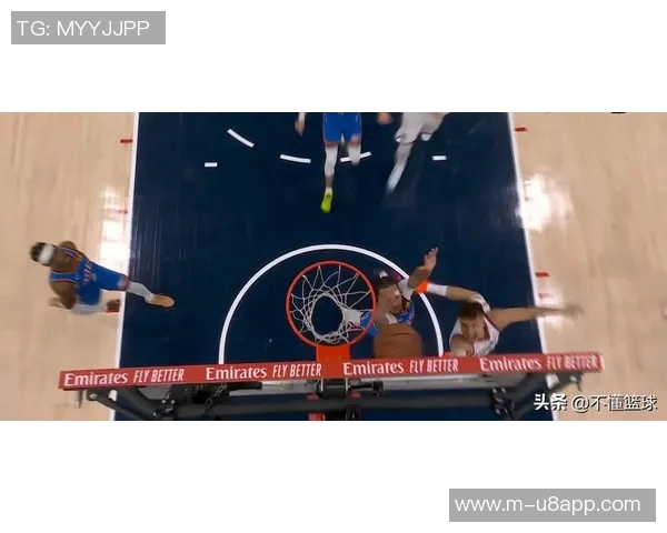 哈登首节表现抢眼送出8助攻3分3篮板助力球队攻防转换 哈登首节表现抢眼送出8助攻3分3篮板助力球队攻防转换