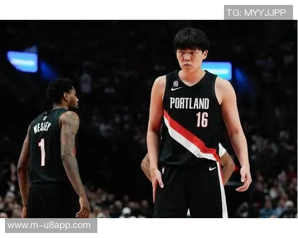 小杨最后时刻登场斯普利特状态低迷球队领先20分优势明显