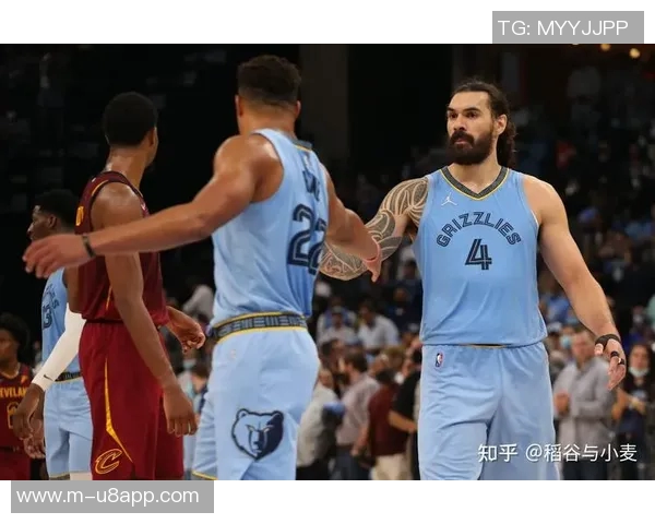 文班强调抢板重要性亚当斯成为球队关注焦点并成功抢下三前板 文班强调抢板重要性亚当斯成为球队关注焦点并成功抢下三前板