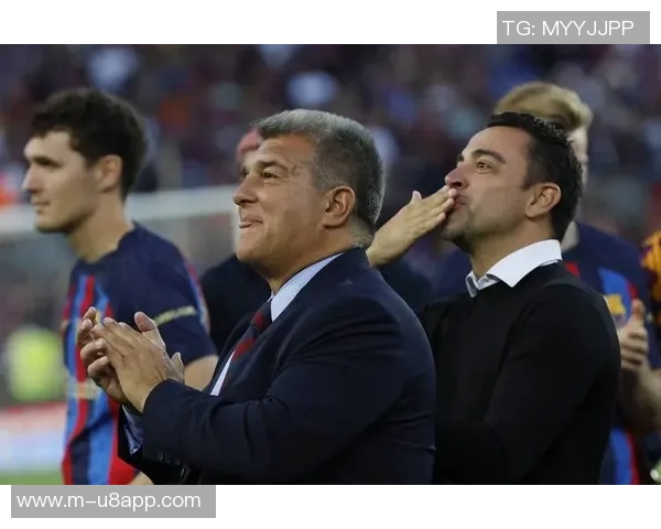 欧冠前夕拉波尔塔与弗里克会见莱万经纪人扎哈维探讨未来合作